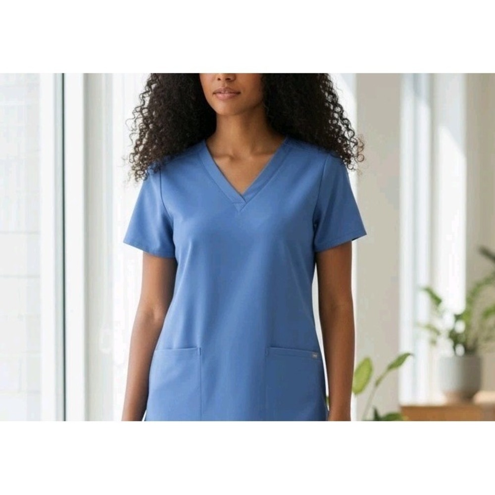 Figs Women's Light Blue Rib‎ Technical Scrub Top Size Medium Nursing Medical